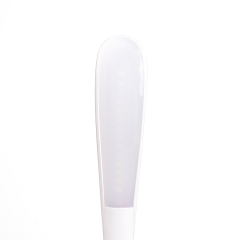 Slim leaf shaped LED lamp head design providing comfortable lighting.