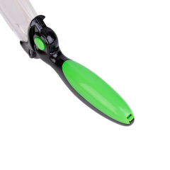 Detailed view of the ergonomic black and green non-slip rubber grip handle of the handheld magnifier lamp