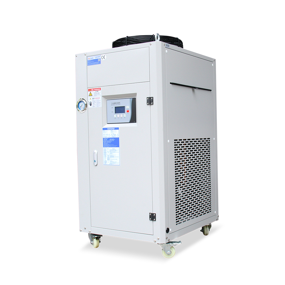 The DXY-PA28 medium-sized oil-cooled machine with high heat dissipation is suitable for use with injection molding machines and die-casting machines