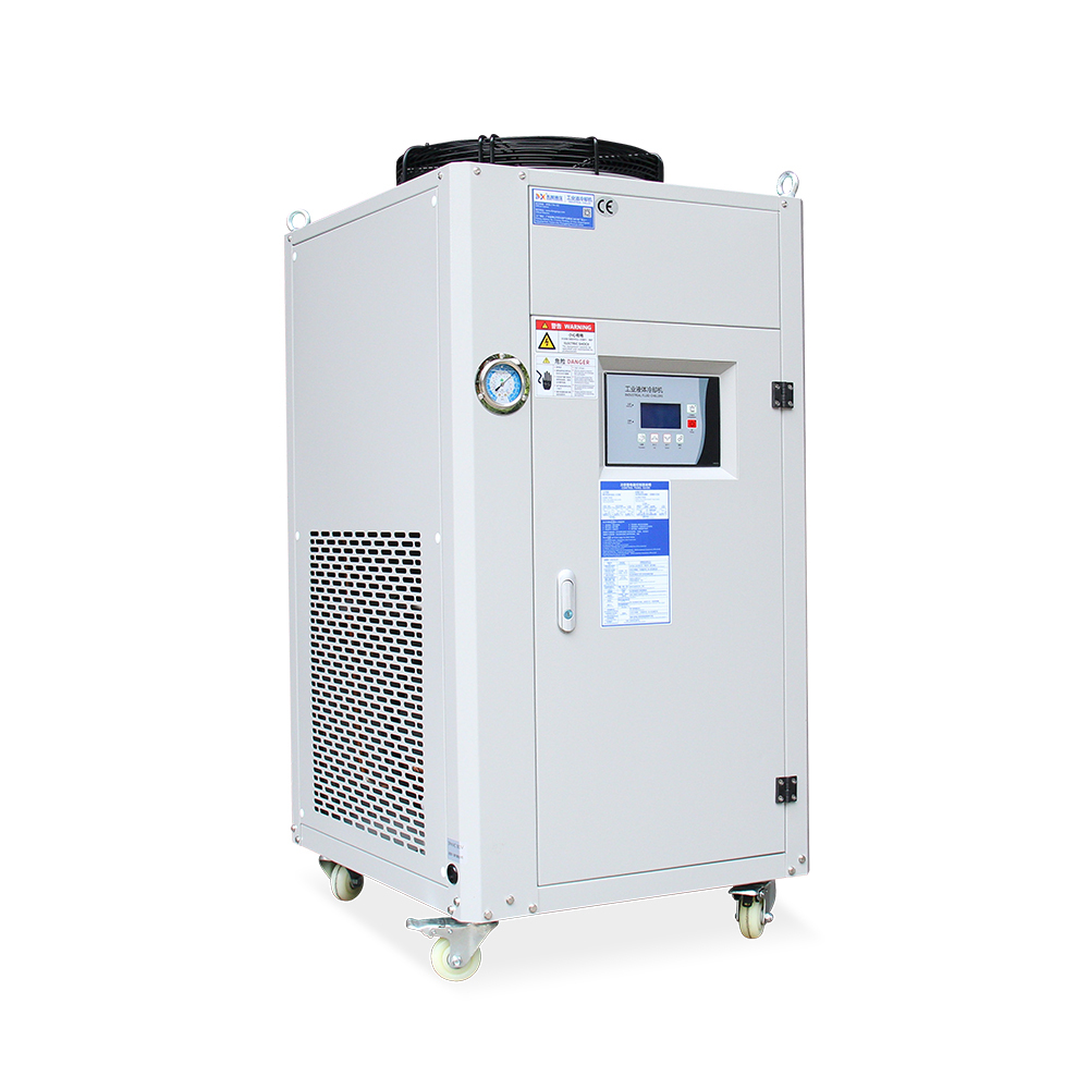 The DXY-PA28 medium-sized oil-cooled machine with high heat dissipation is suitable for use with injection molding machines and die-casting machines
