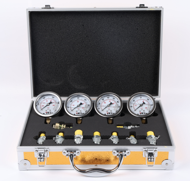 Golden Four-Faced Nine-Headed