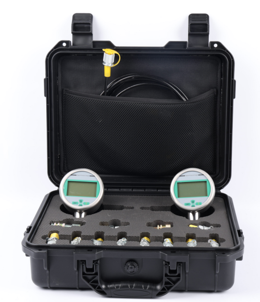 Professional Digital Hydraulic Pressure Tester Kit with 2/3-inch Adapters, Suitable for Loader and Forklift Maintenance