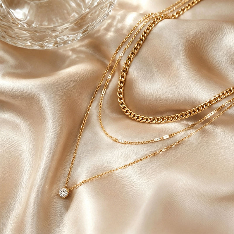 Women's Fashionable Blade Chain Necklace – Multi-Layered Cross Clavicle Chain With Diamond and Zircon Stones