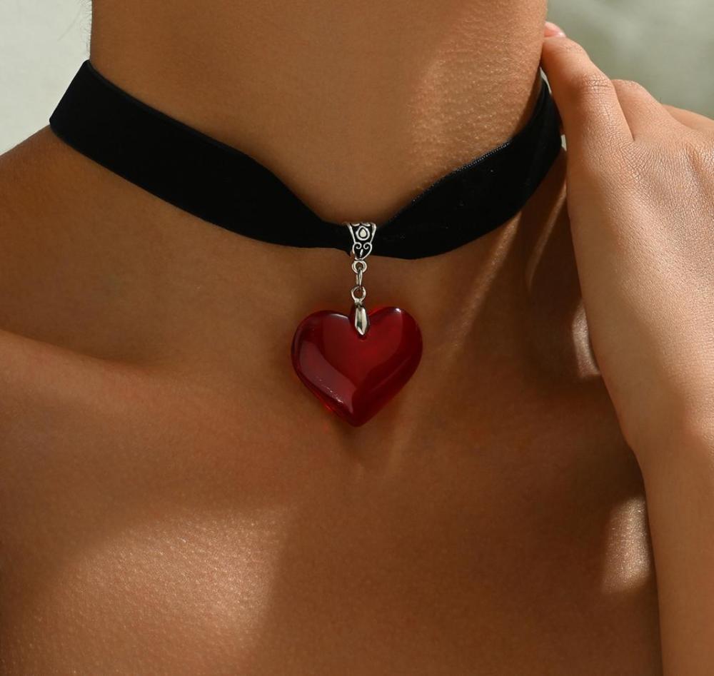 Moda OL Europeo e Americano stile collana dolce fresco caldo ragazza strozzatura signora amore nicchia design clavicola catena versatile collana
