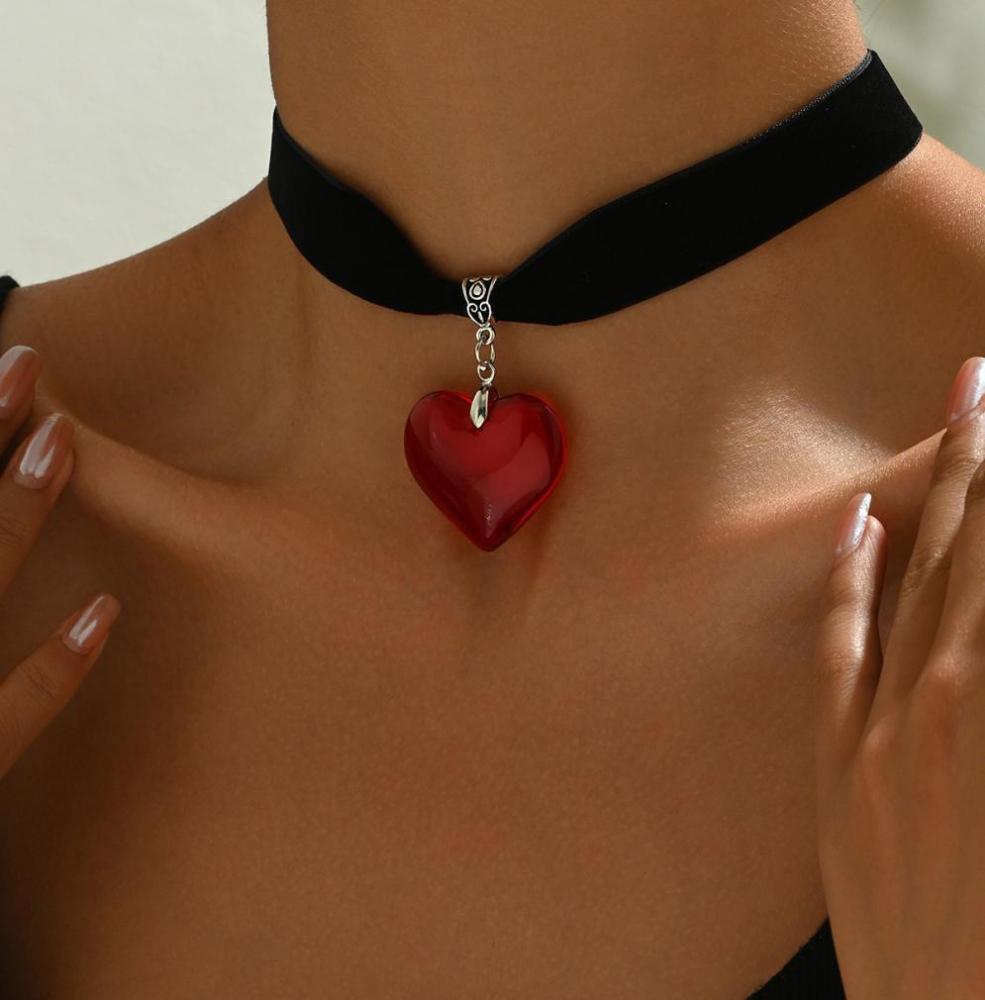 Moda OL Europeo e Americano stile collana dolce fresco caldo ragazza strozzatura signora amore nicchia design clavicola catena versatile collana