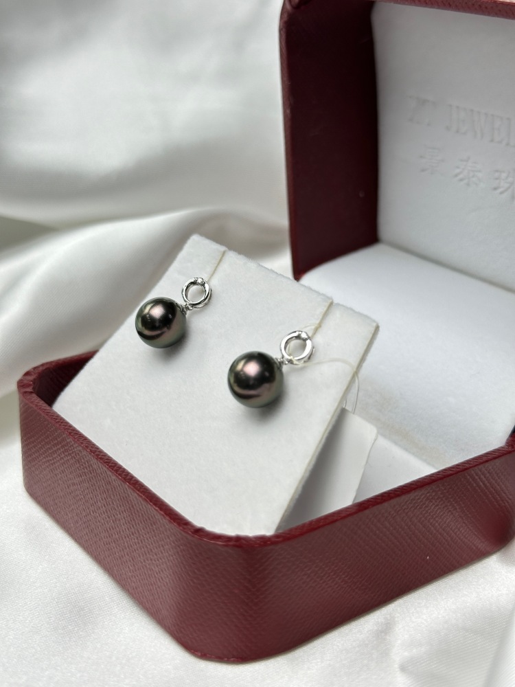 18k Gold 9.5mm Tahitian Black Pearl Stud Earrings