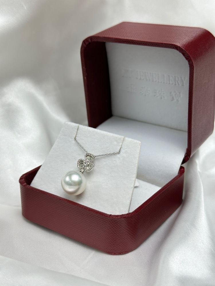 18k Gold 13.2mm Australian South Sea White Pearl Pendant necklace