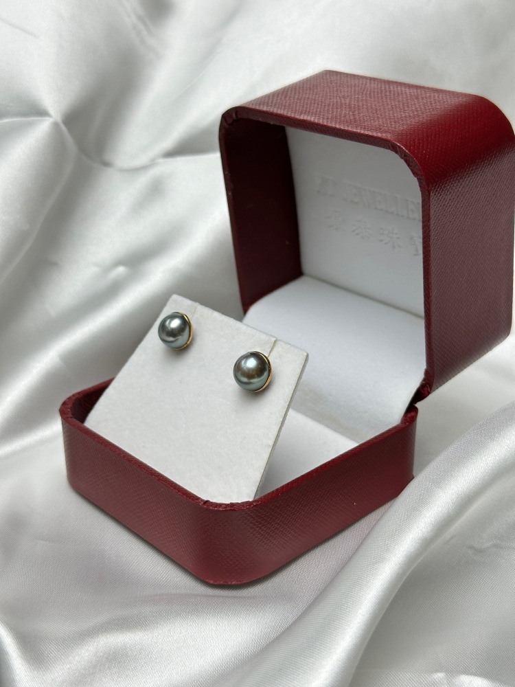 18k Gold 10mm Tahitian Black Pearl Stud Earrings