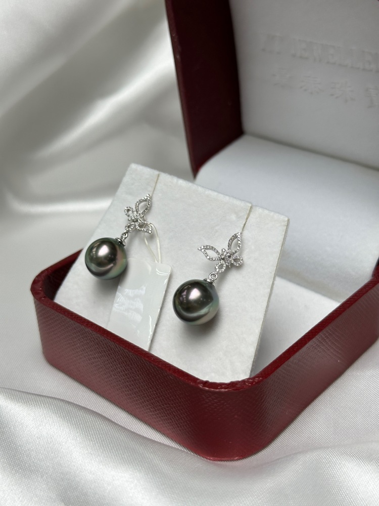 18k Gold 10~11mm Tahitian Black Pearl Stud Earrings