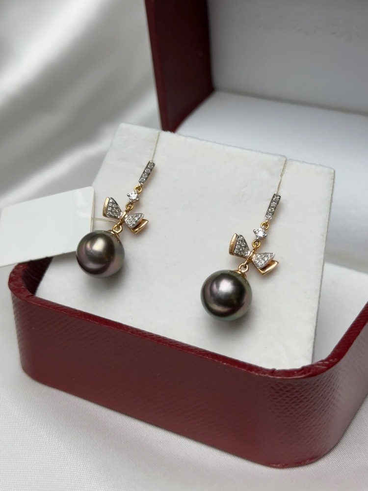 18k Gold 10mm Tahitian Black Pearl Stud Earrings