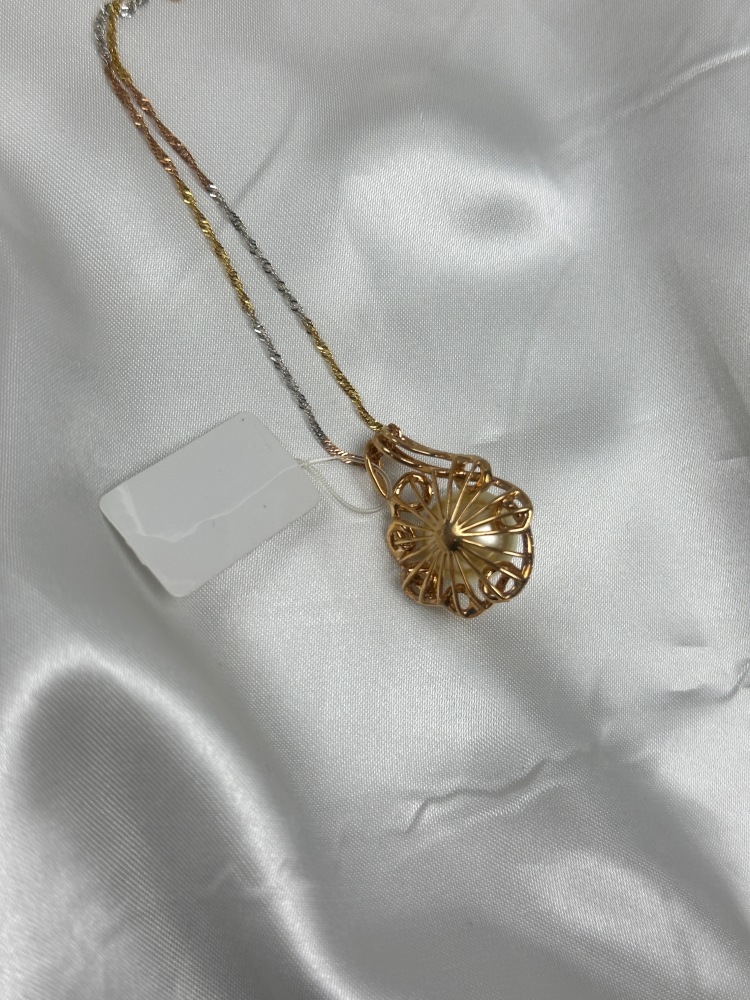 18k Gold 12mm South Sea Pearl Pendant necklace With Chain