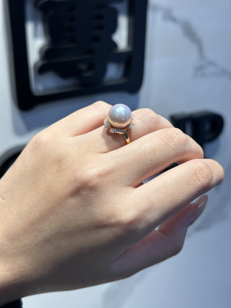 18k Gold 12.2mm Edison Freshwater Pearl Ring