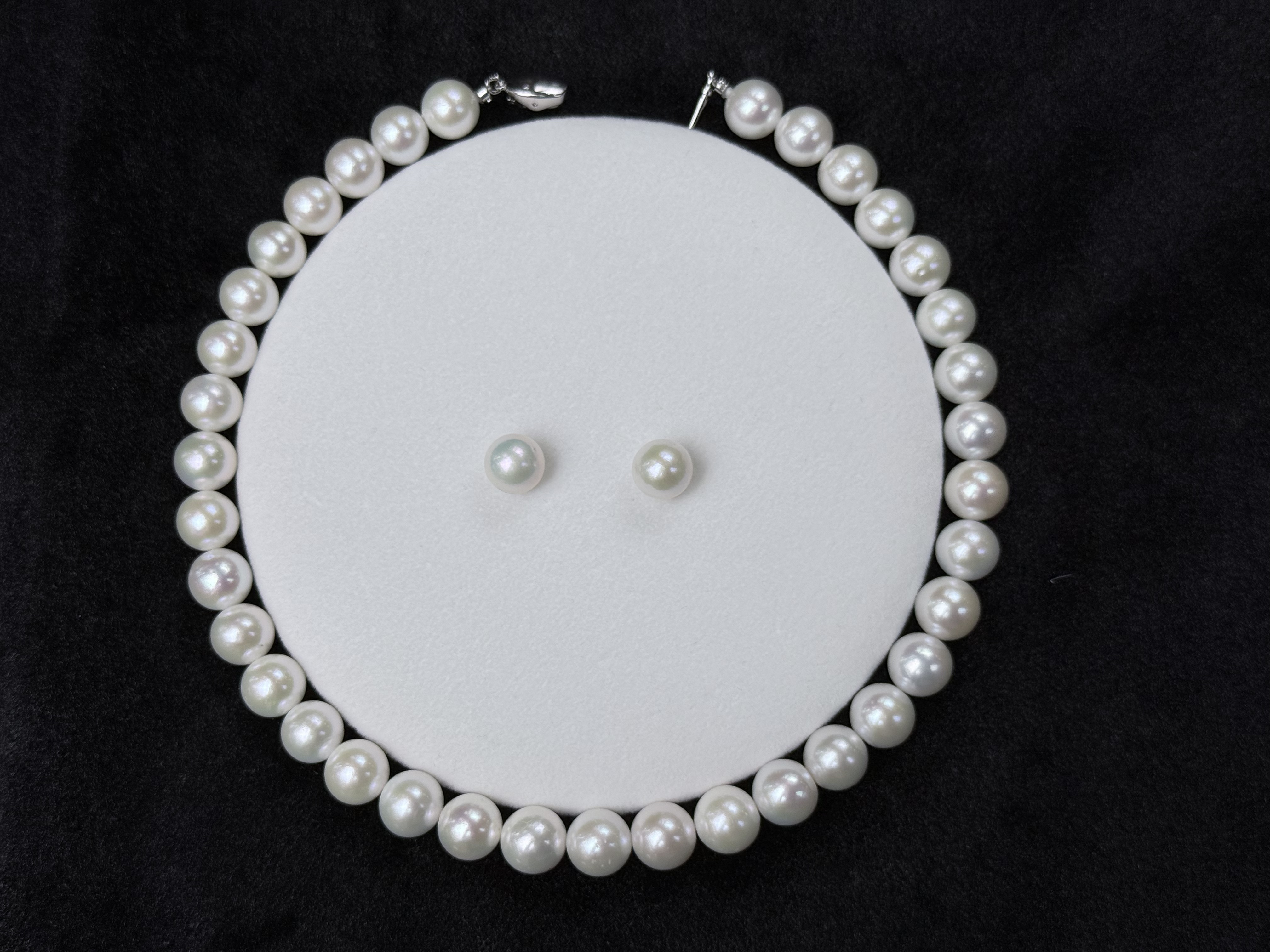 5A White Pearl Strand 11~12mm Includes one pair of earrings