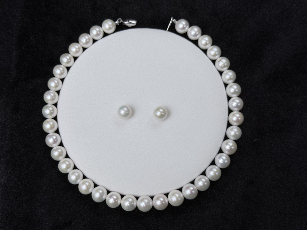 5A White Pearl Strand 11~12mm Includes one pair of earrings