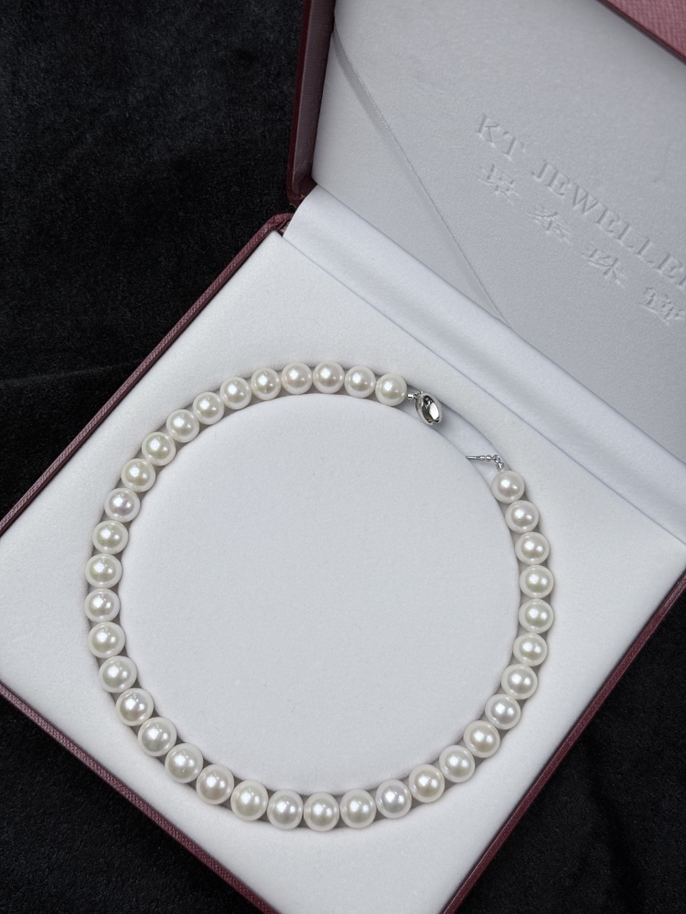 5A White Pearl Strand 11~12mm Includes one pair of earrings