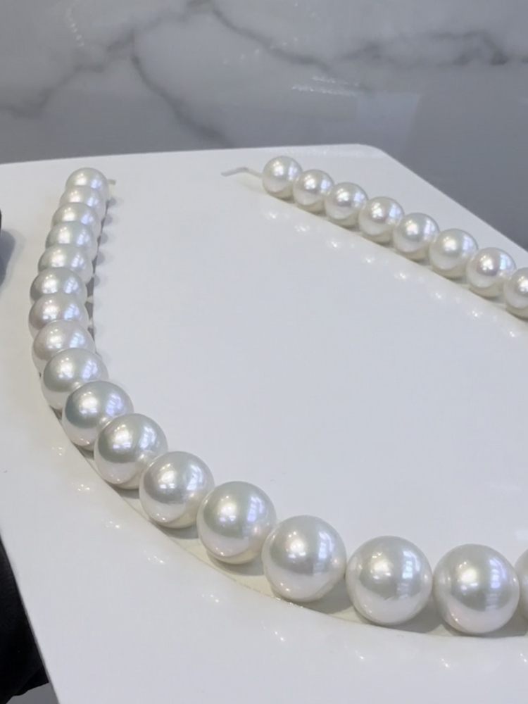 5A White Pearl Strand 12~13mm