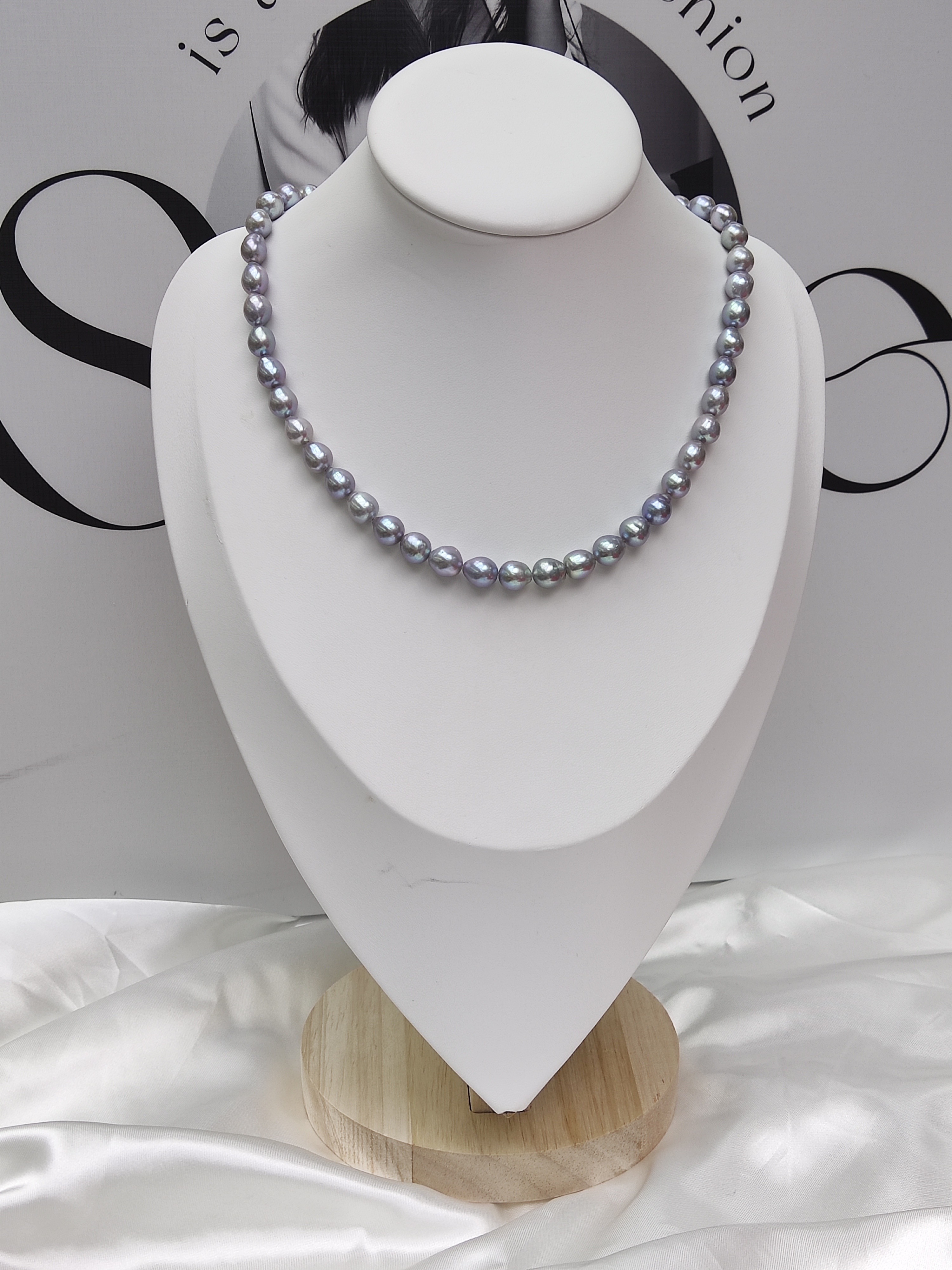 Grey White Freshwater Pearl Necklace with 7.5~8.5mm Off-Round Pearls