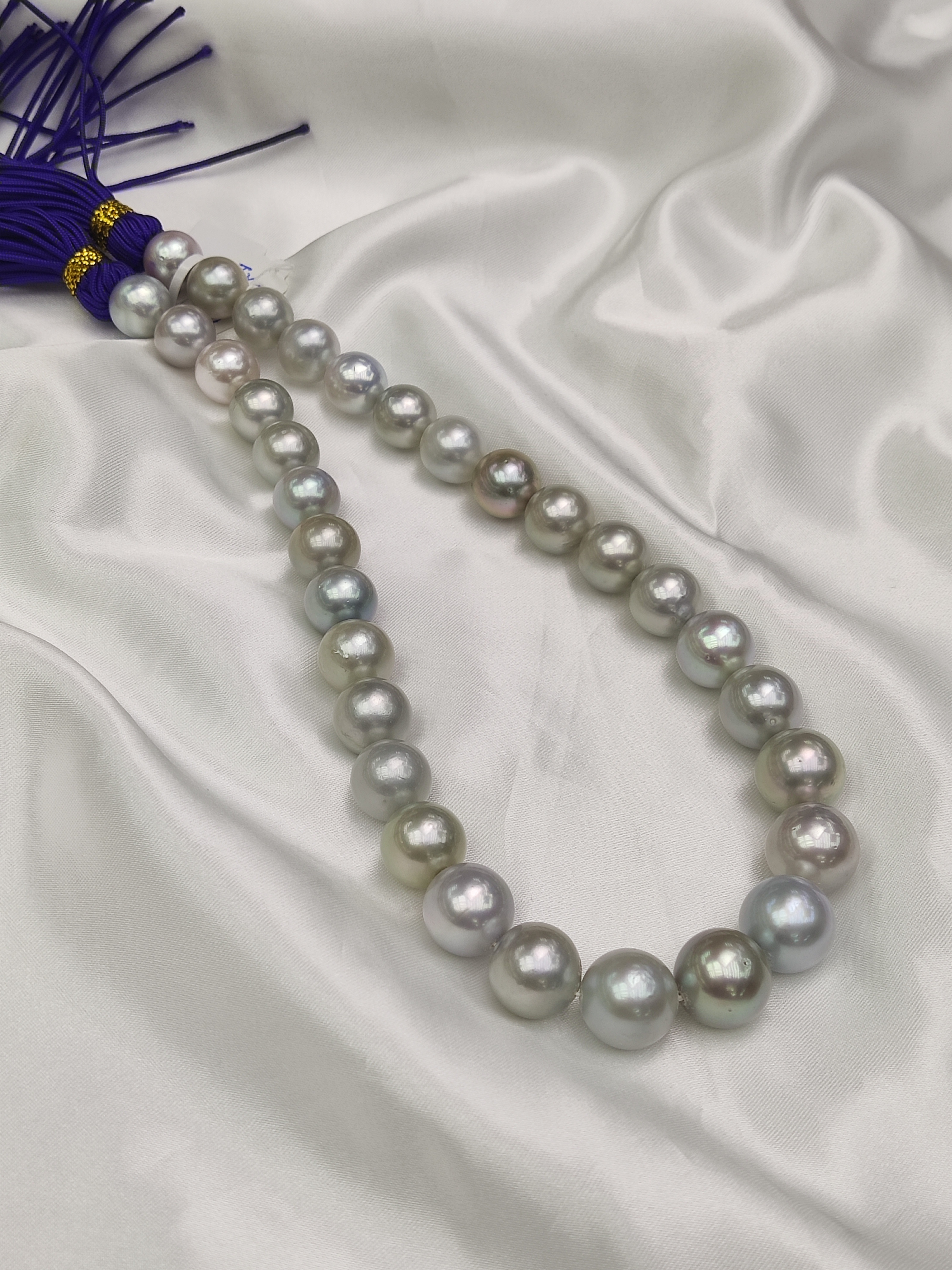 South Sea Pearls Necklace 11~14.6mm