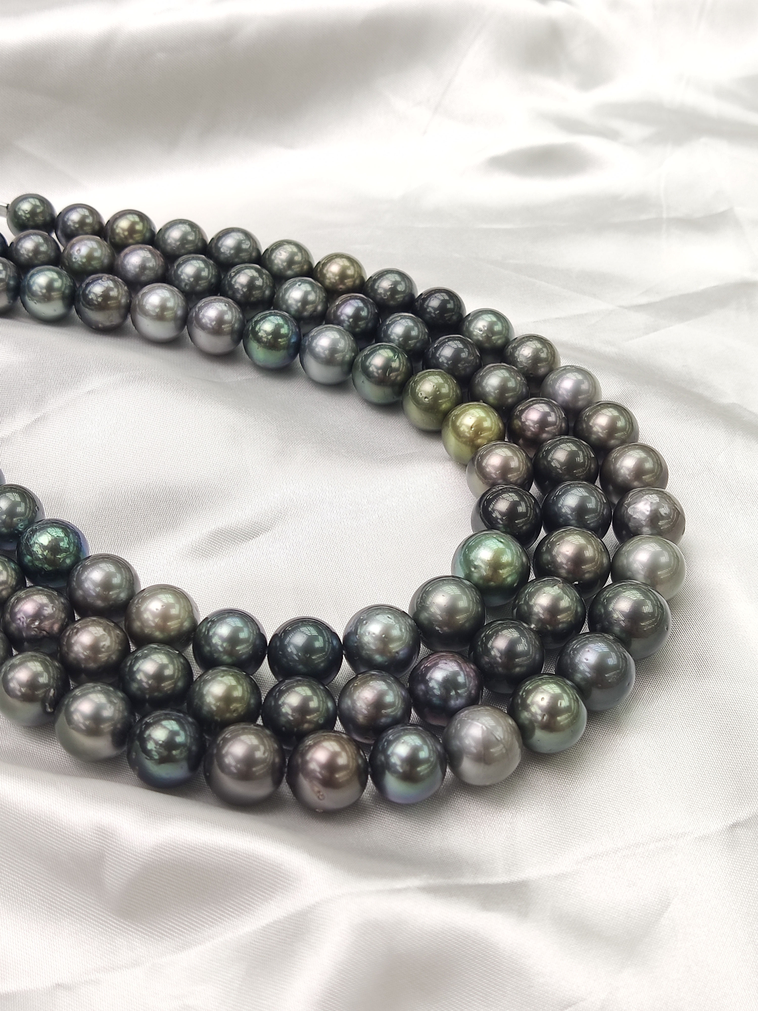 South Sea Pearls Tahiti Necklace 10~14mm