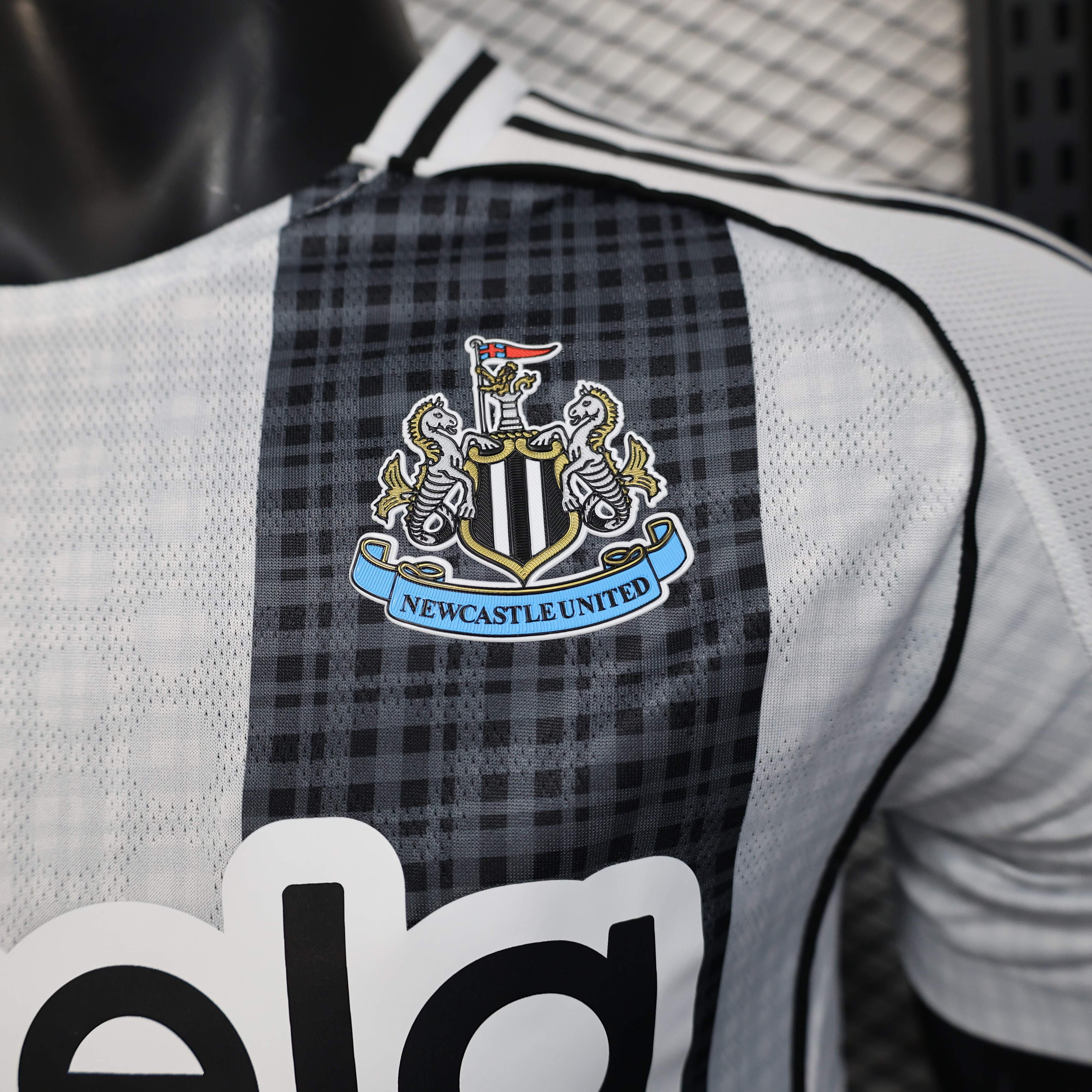 Newcastle United Shirt Home Jersey Player Version 25-26
