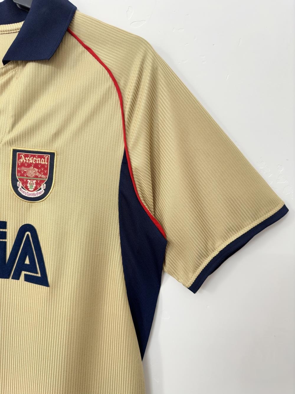Arsenal Retro  Away Football Shirt 2001/2002