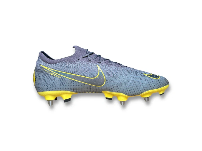 Mercurial Vapor 12 SG PRO Football Shoes
