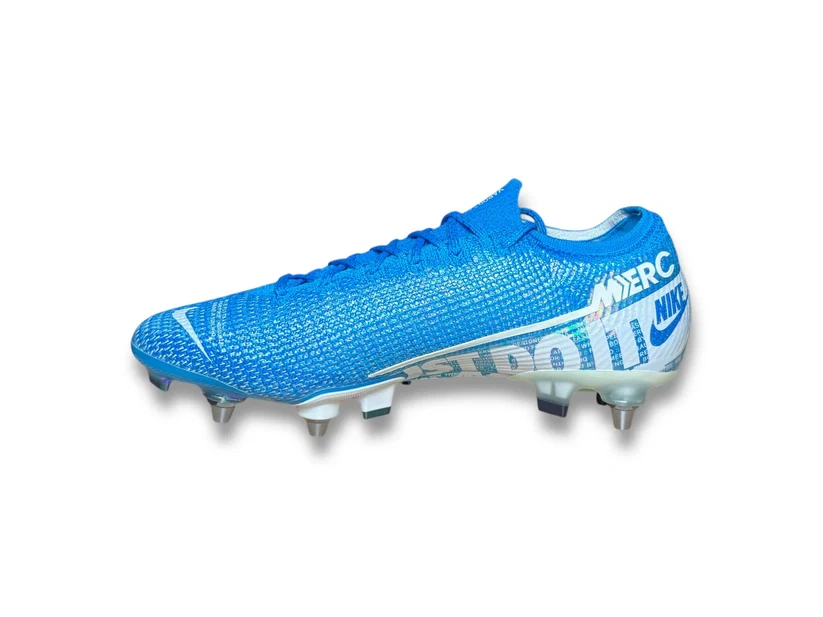 Mercurial Vapor 13 SG PRO Football Shoes