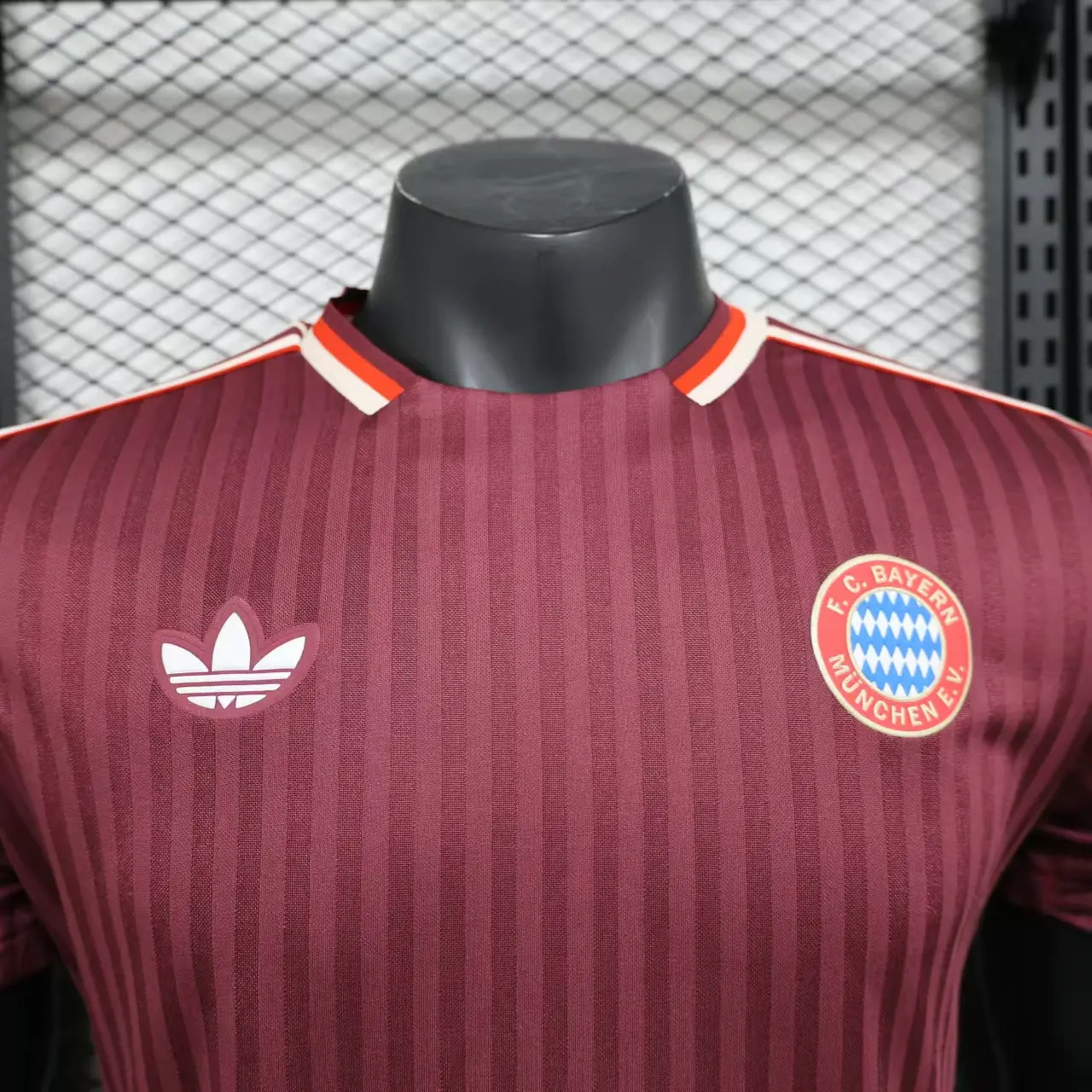 Bayern Munich 2025 Red Icon Retro Jersey - Player Version