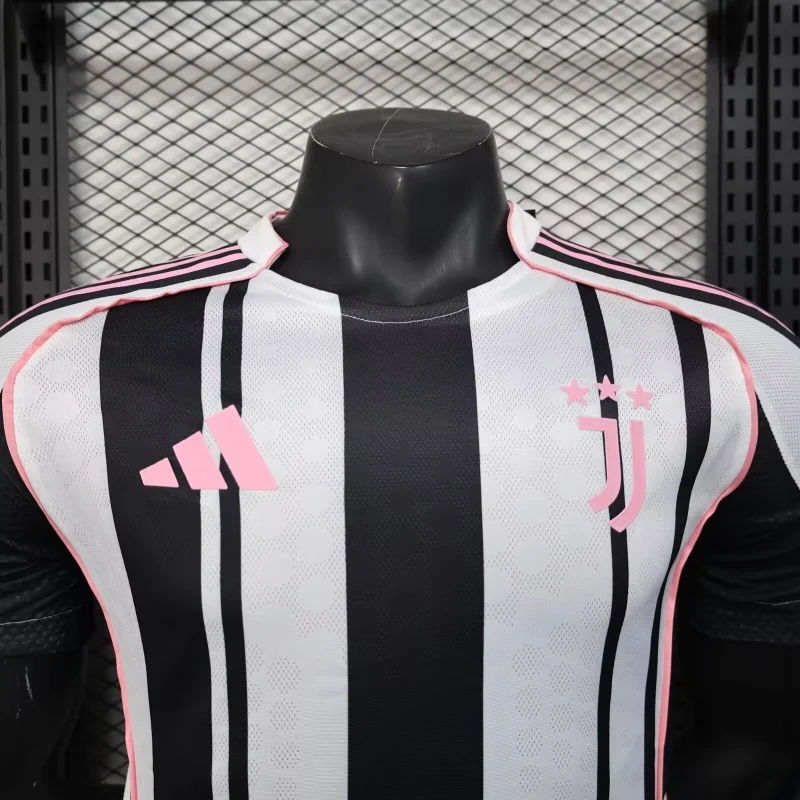 Juventus Home Football jersey( Player Version) 2025/2026  Size : S-2XL