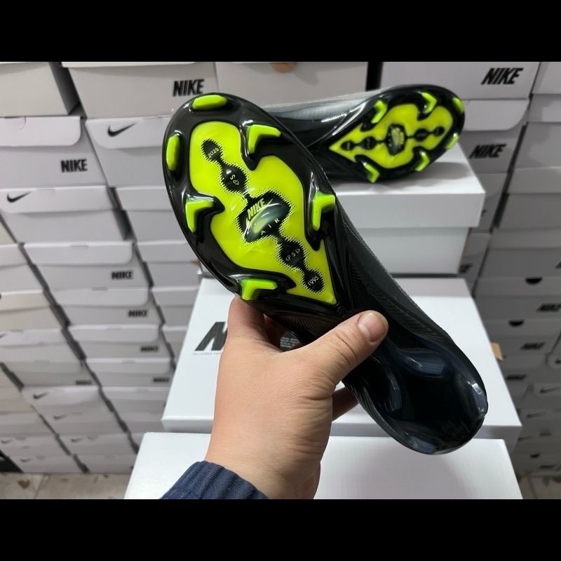 Assassin 16th generation built-in full air cushion waterproof knitted FG Football shoes