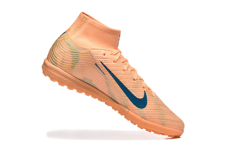 Assassin's 16th generation fully air cushioned waterproof knitted nail Football Shoes