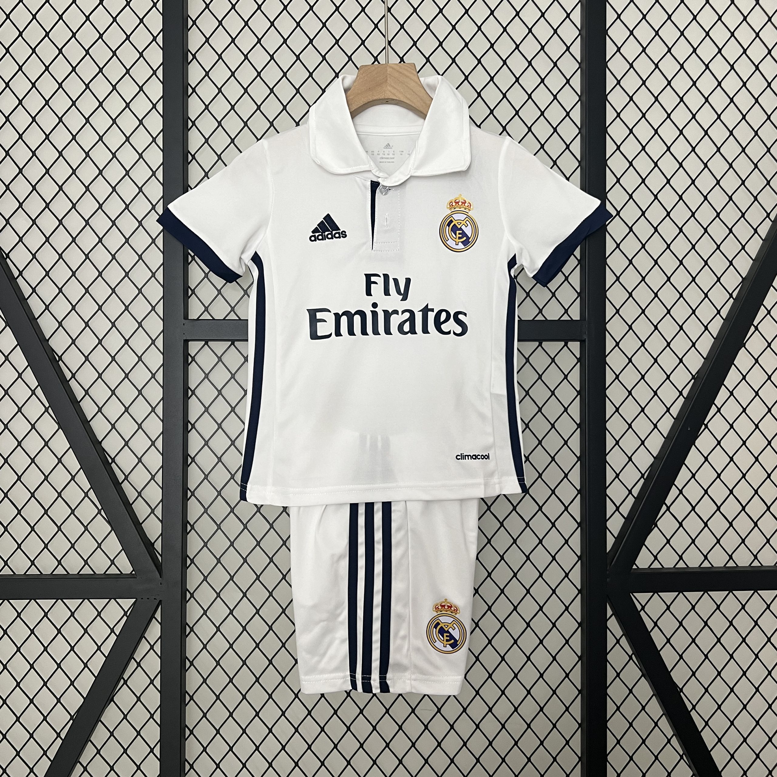 Real Madrid 16-17 Home Retro Kid Kits Jersey