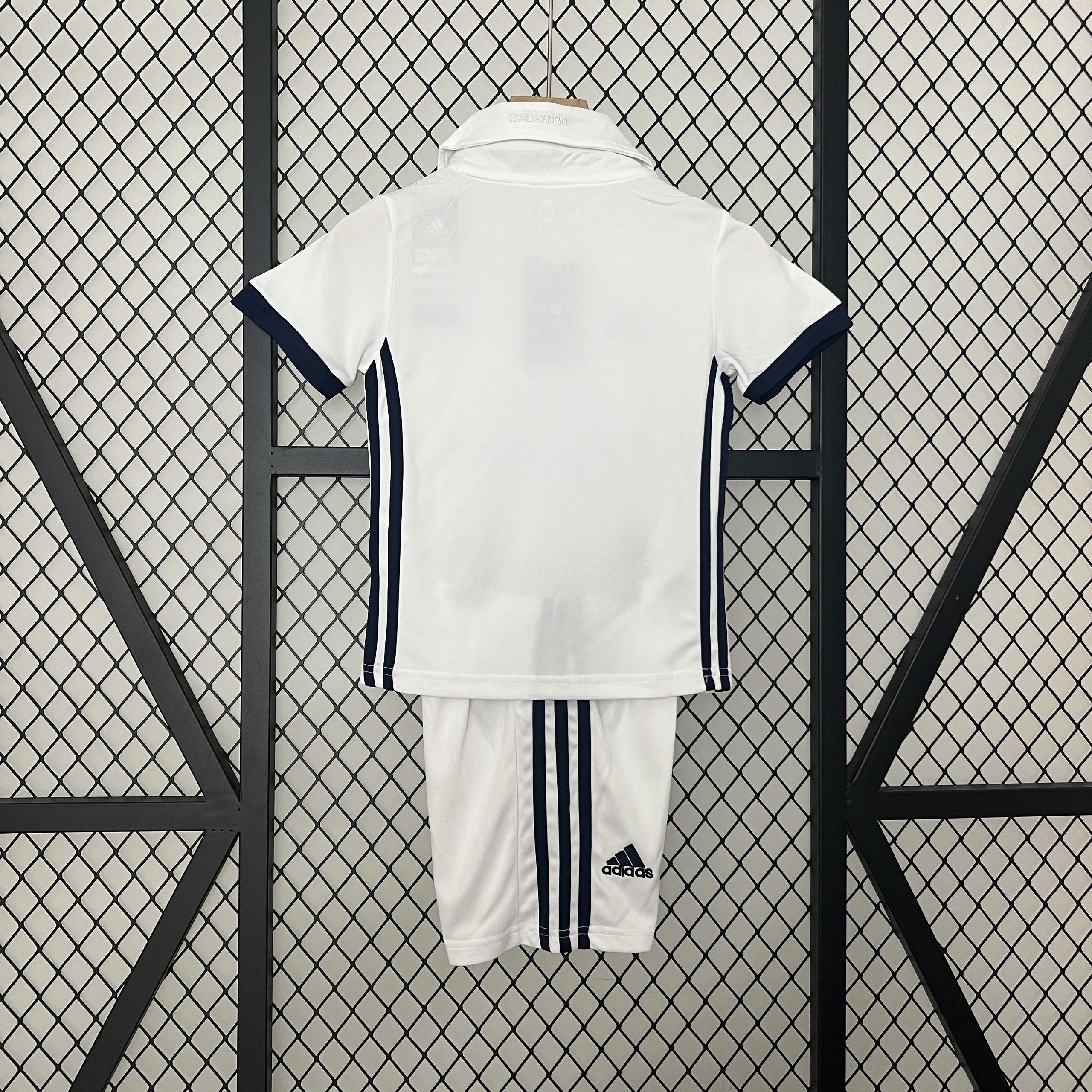Real Madrid 16-17 Home Retro Kid Kits Jersey