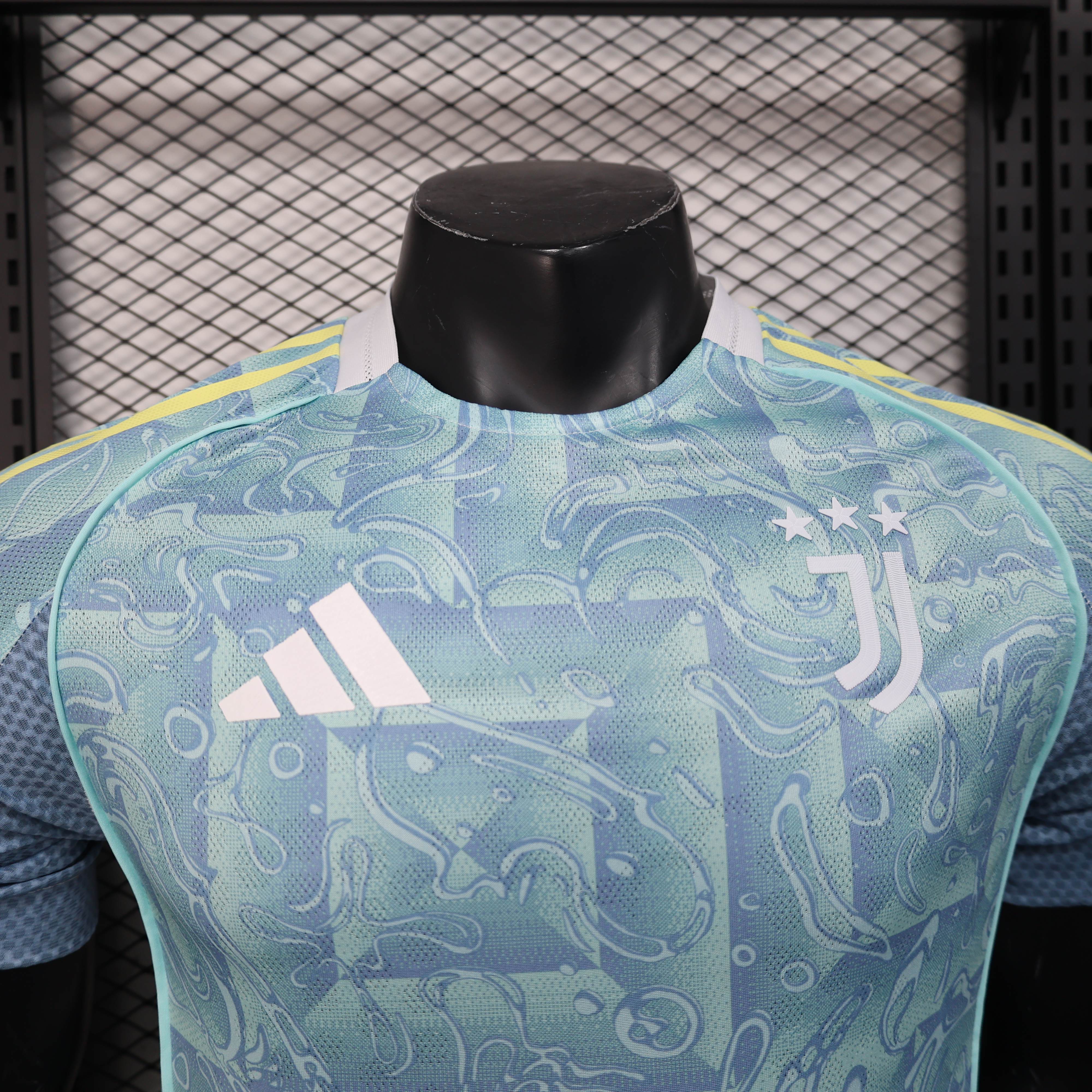 Juventus Away Jersey Football Shirt Player Version 25-26