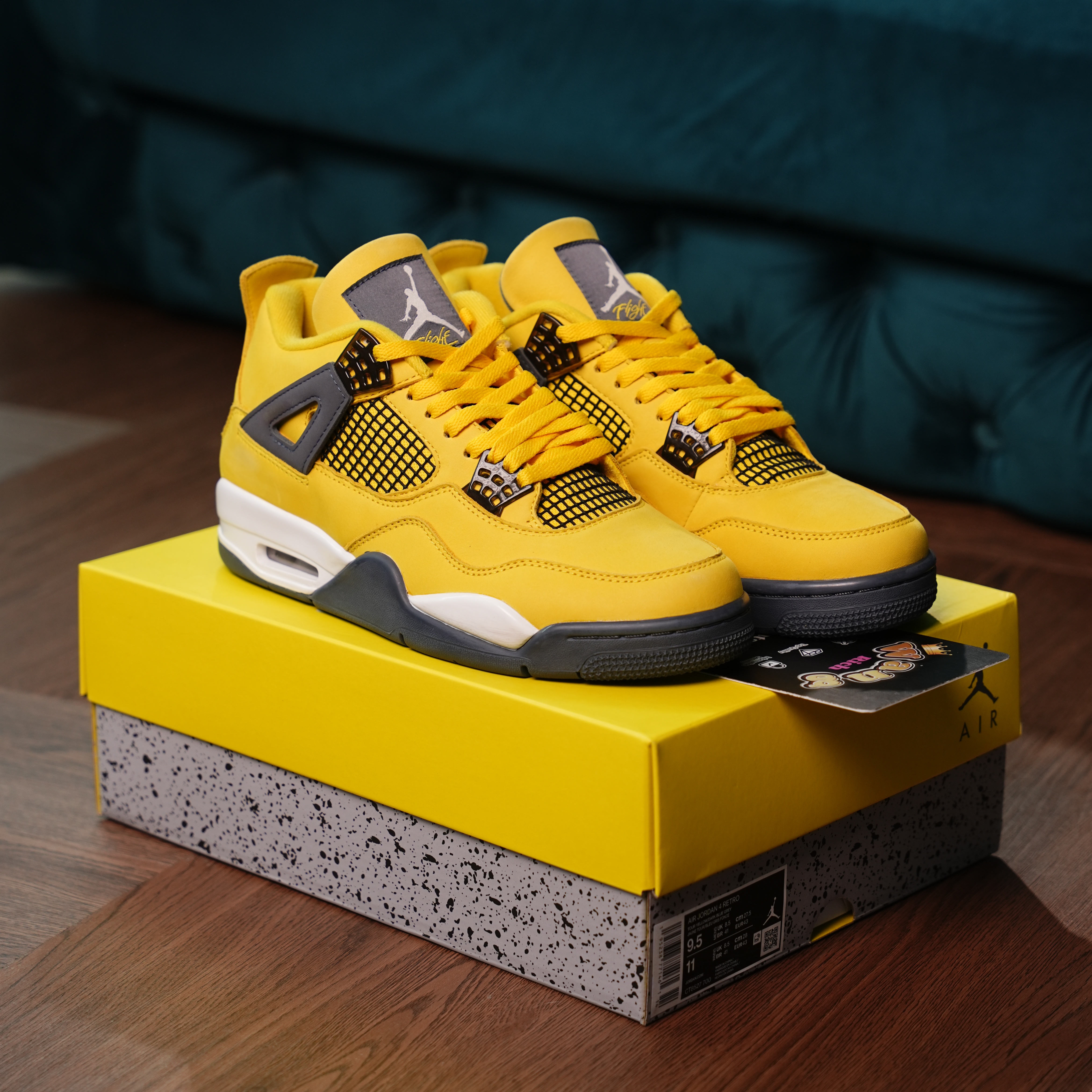 Air Jordan 4 Retro Tour Yellow