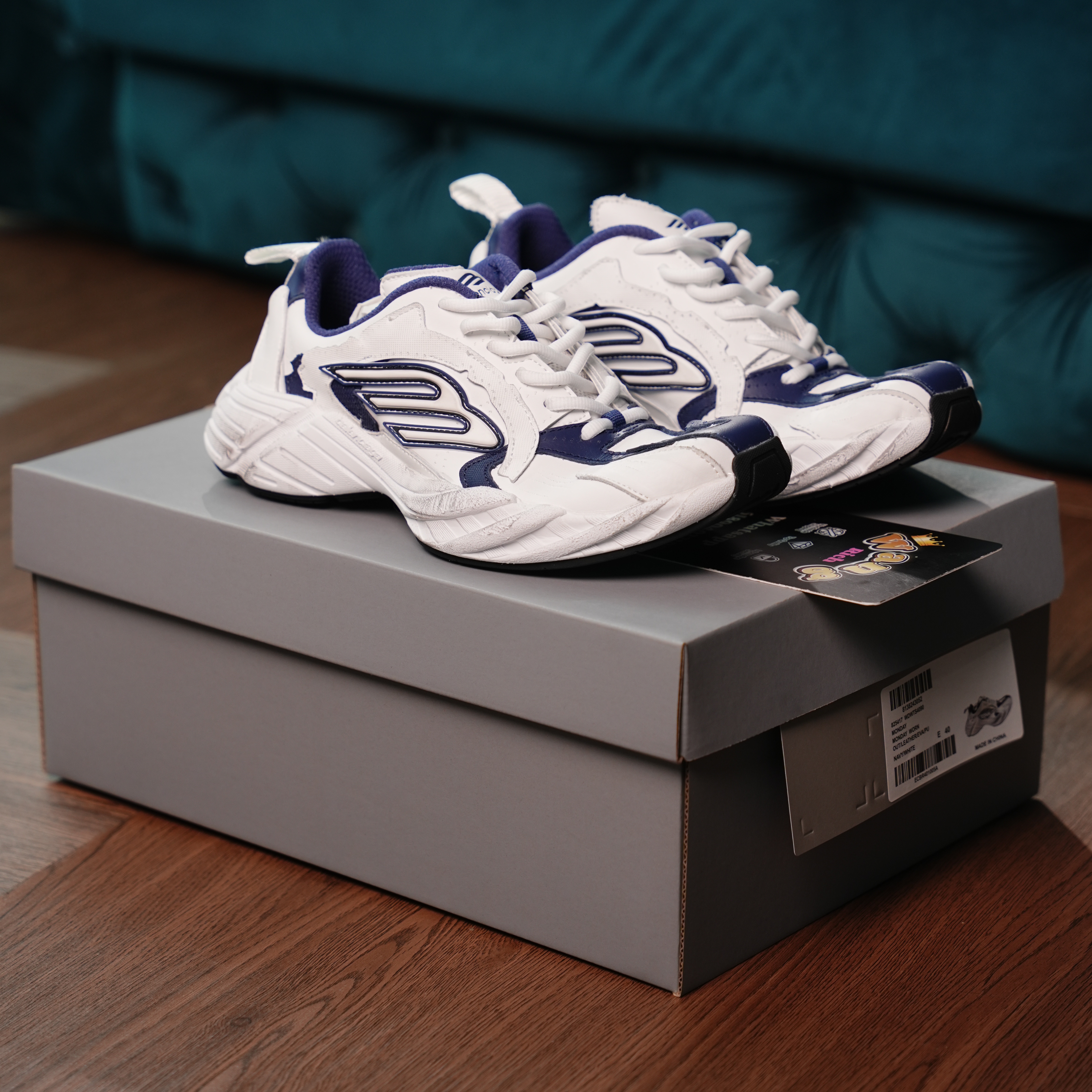 Balenciaga Monday shoe White Blue
