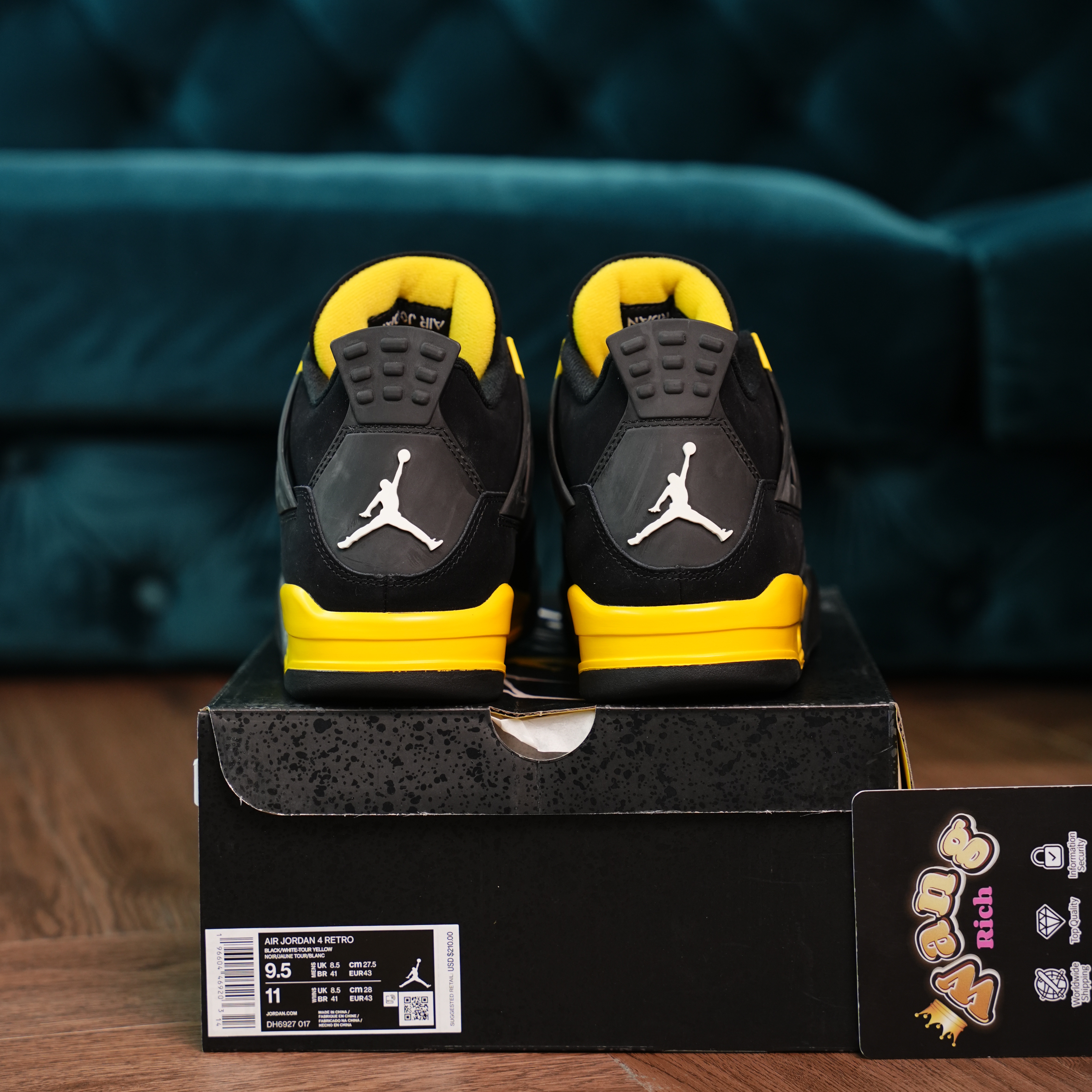 Air Jordan 4 Thunder