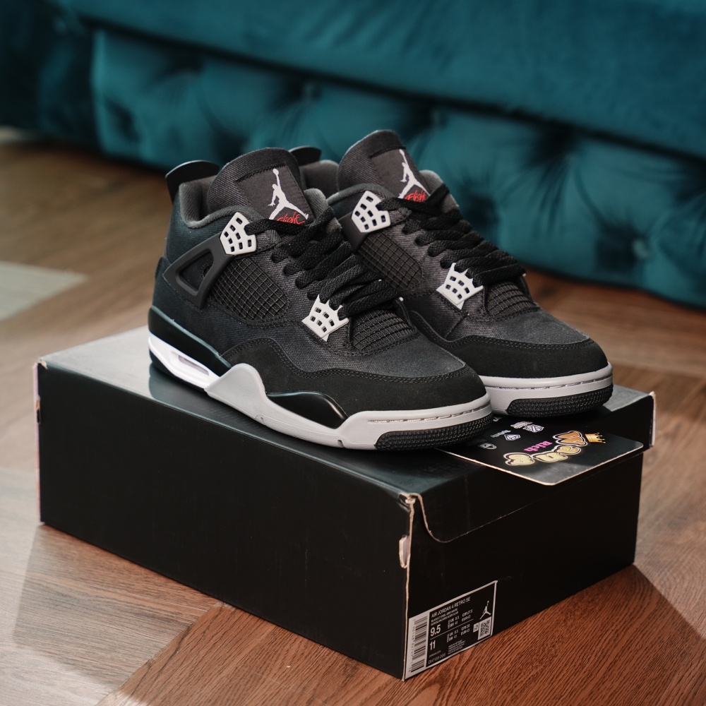 Air Jordan 4 Retro SE Black Canvas