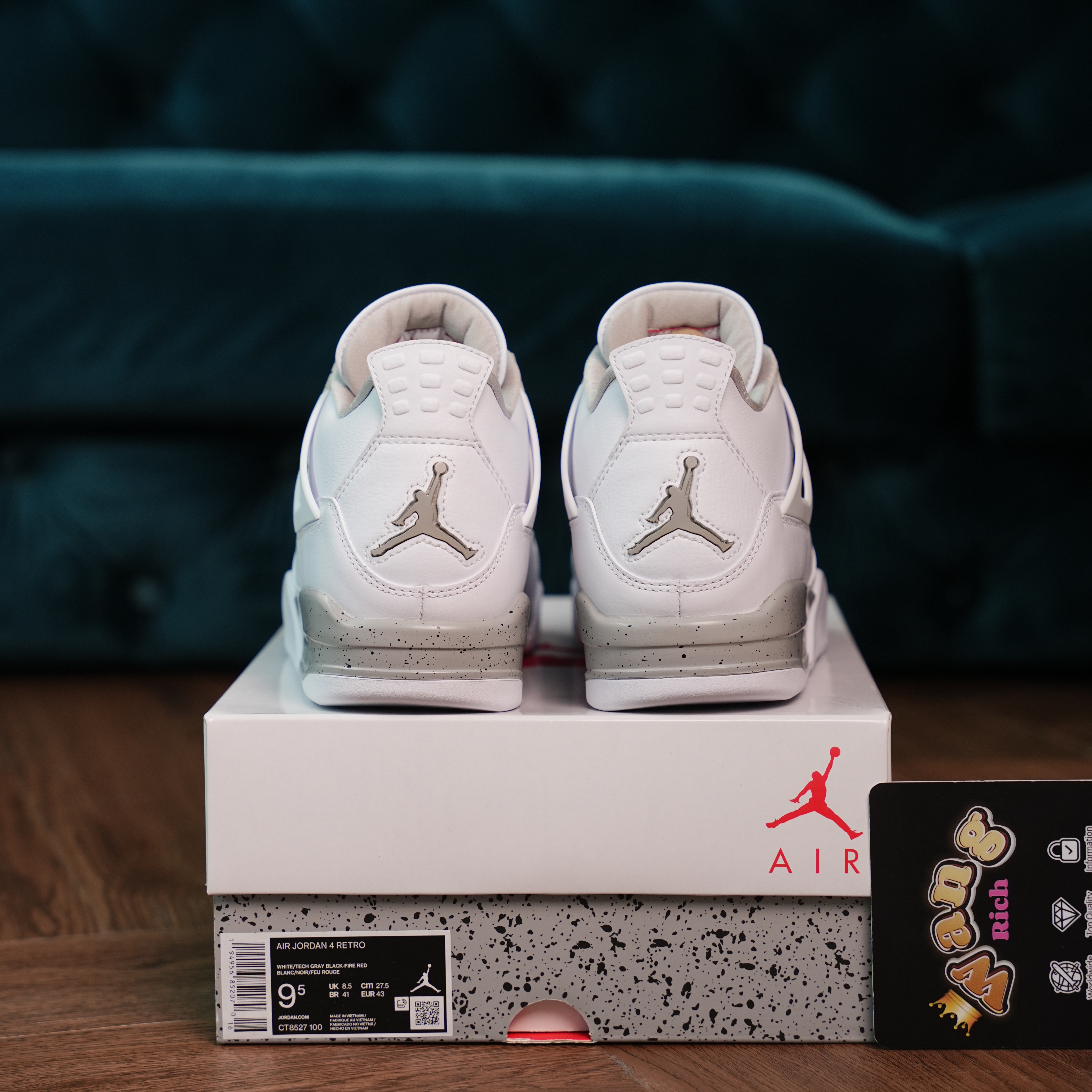 Air Jordan 4 Retro White Oreo