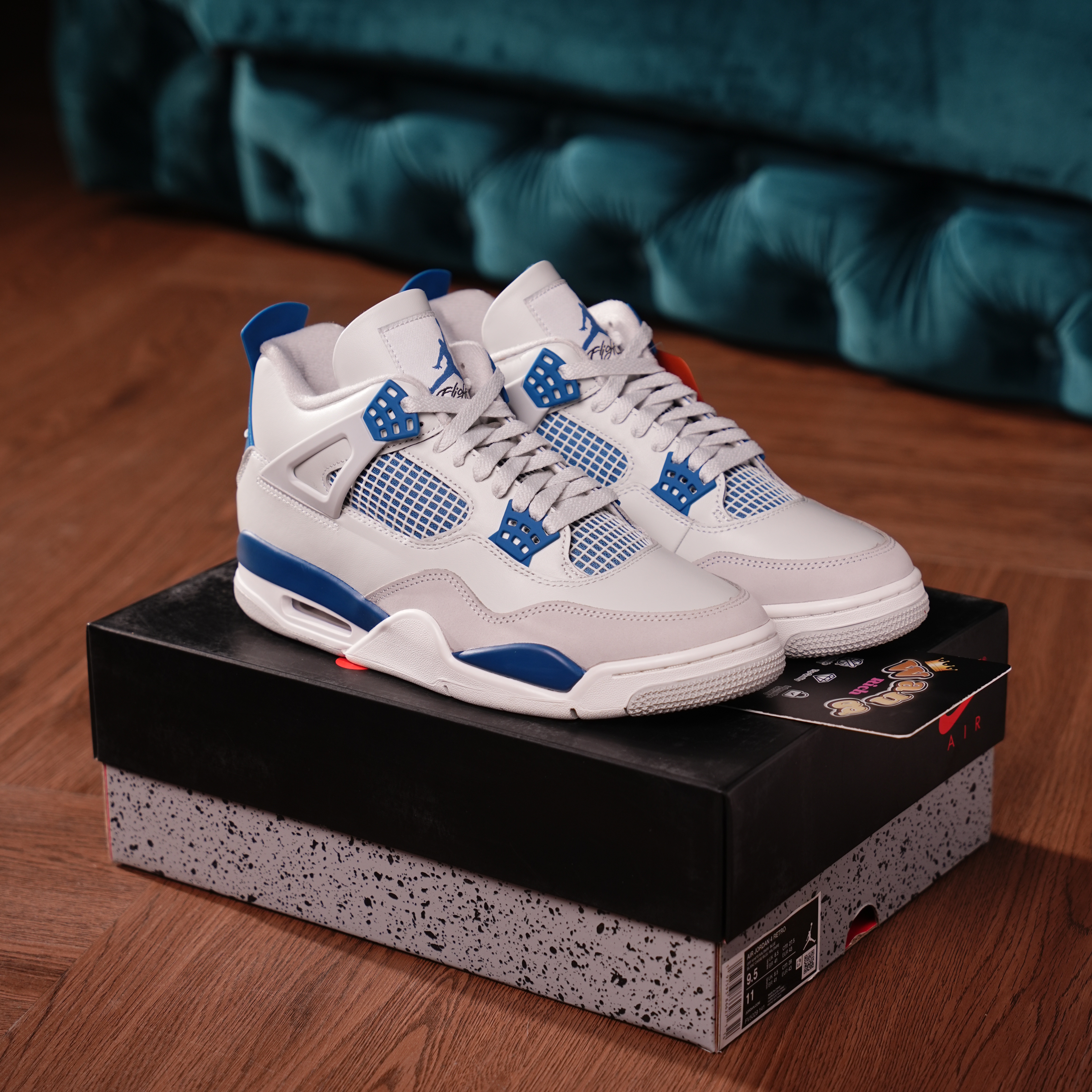 Air Jordan 4 OG “Military Blue”