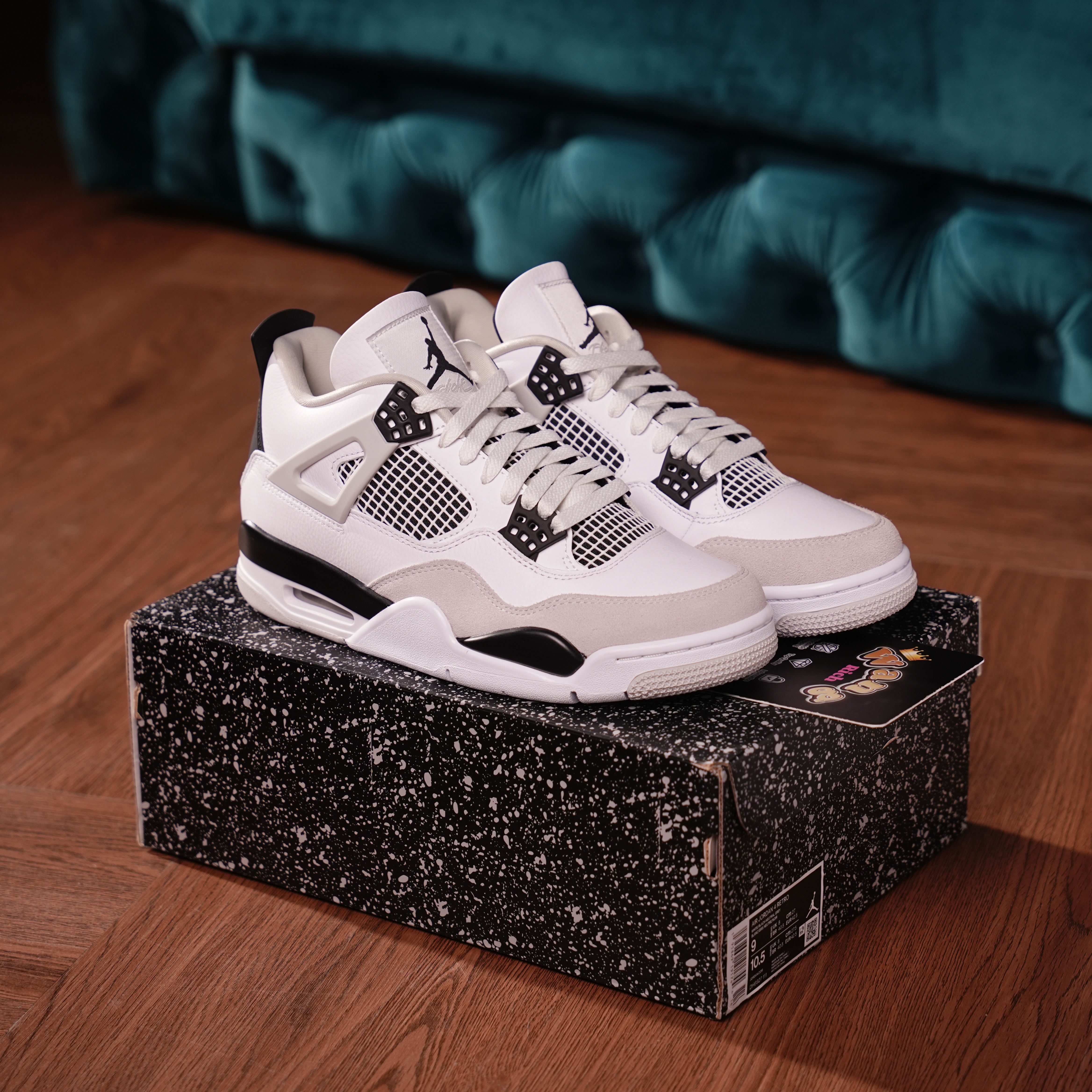 Air Jordan 4 Retro Military Black