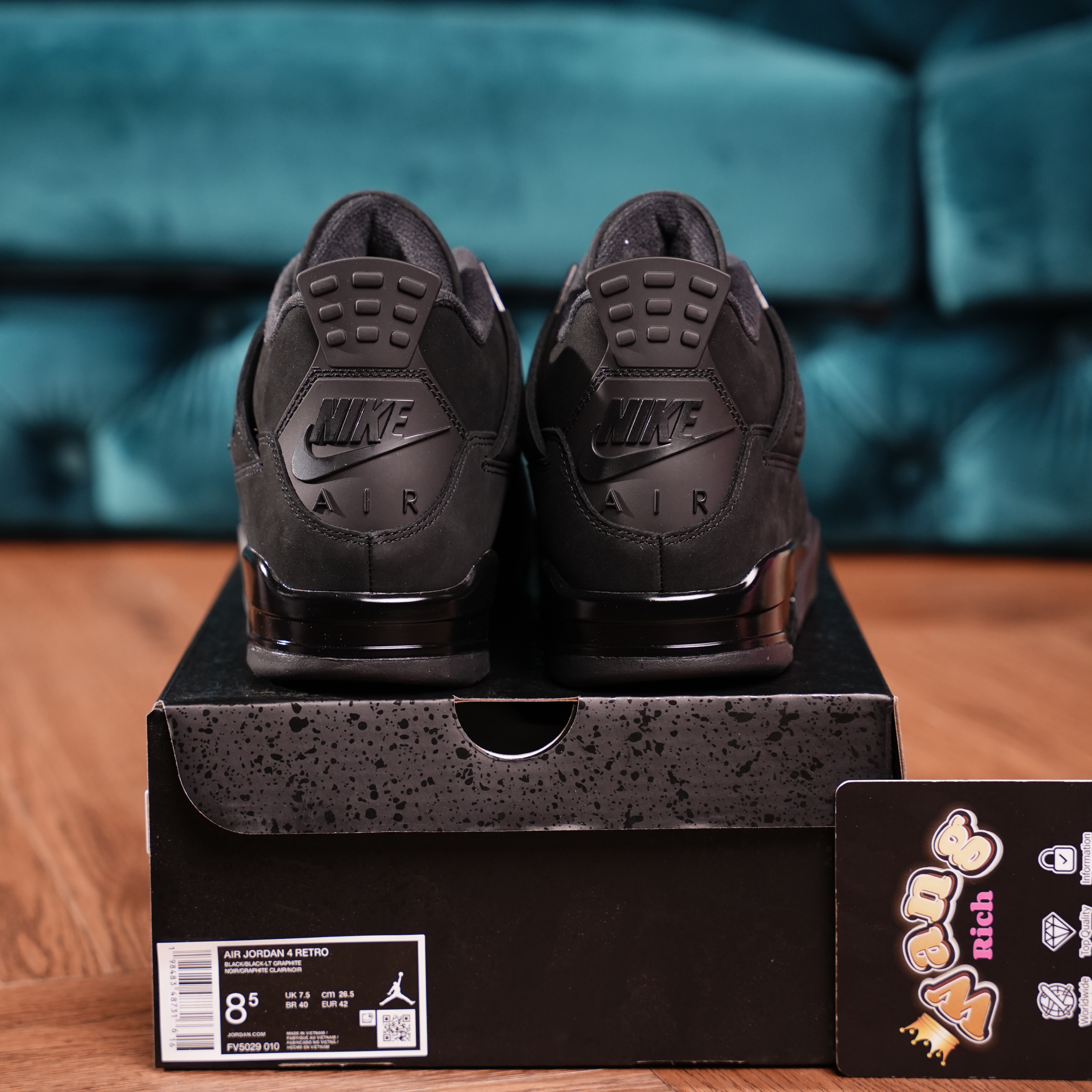 Air Jordan 4“Black Cat”
