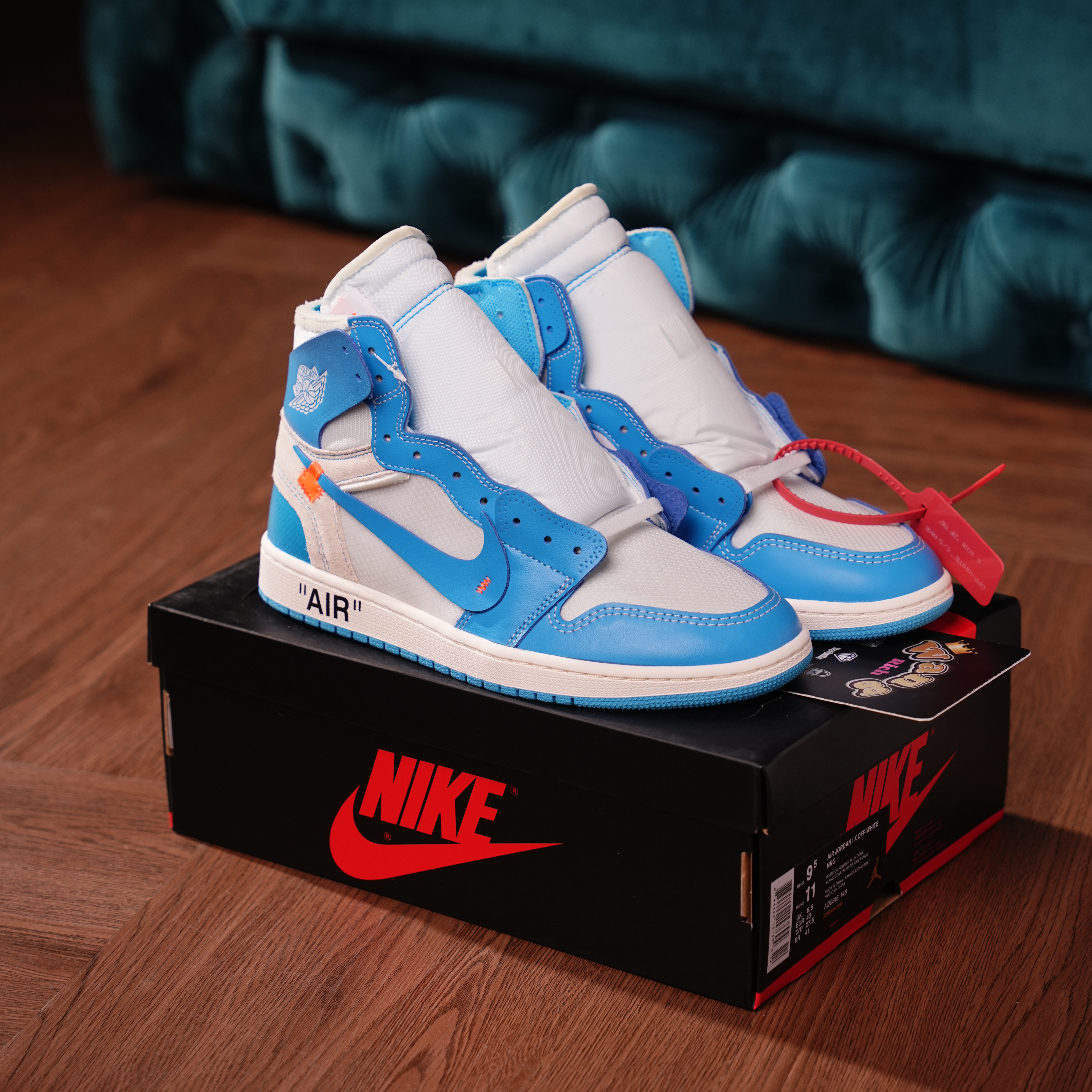 Air Jordan 1 Retro High Off-White University Blue