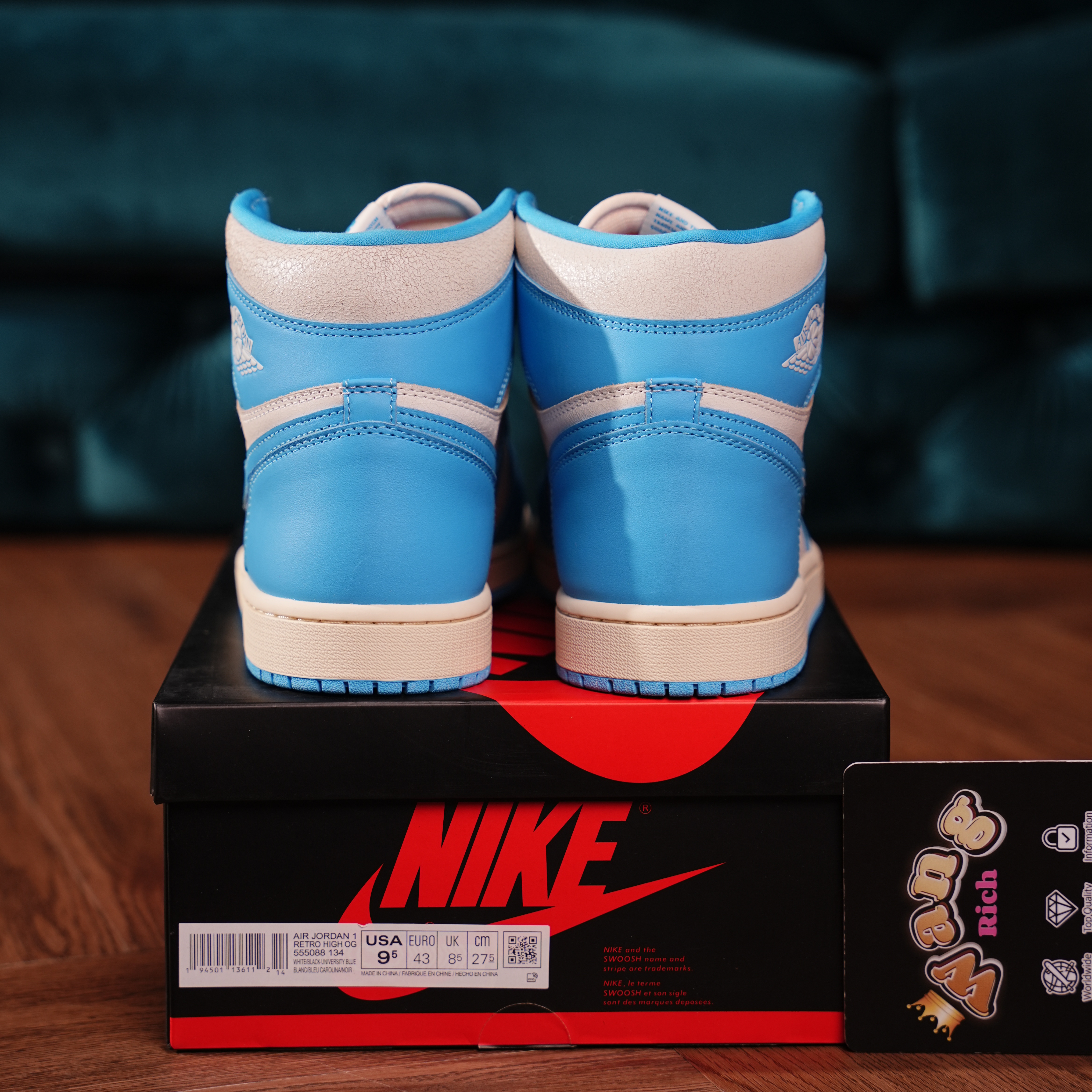 Air Jordan 1 Retro UNC