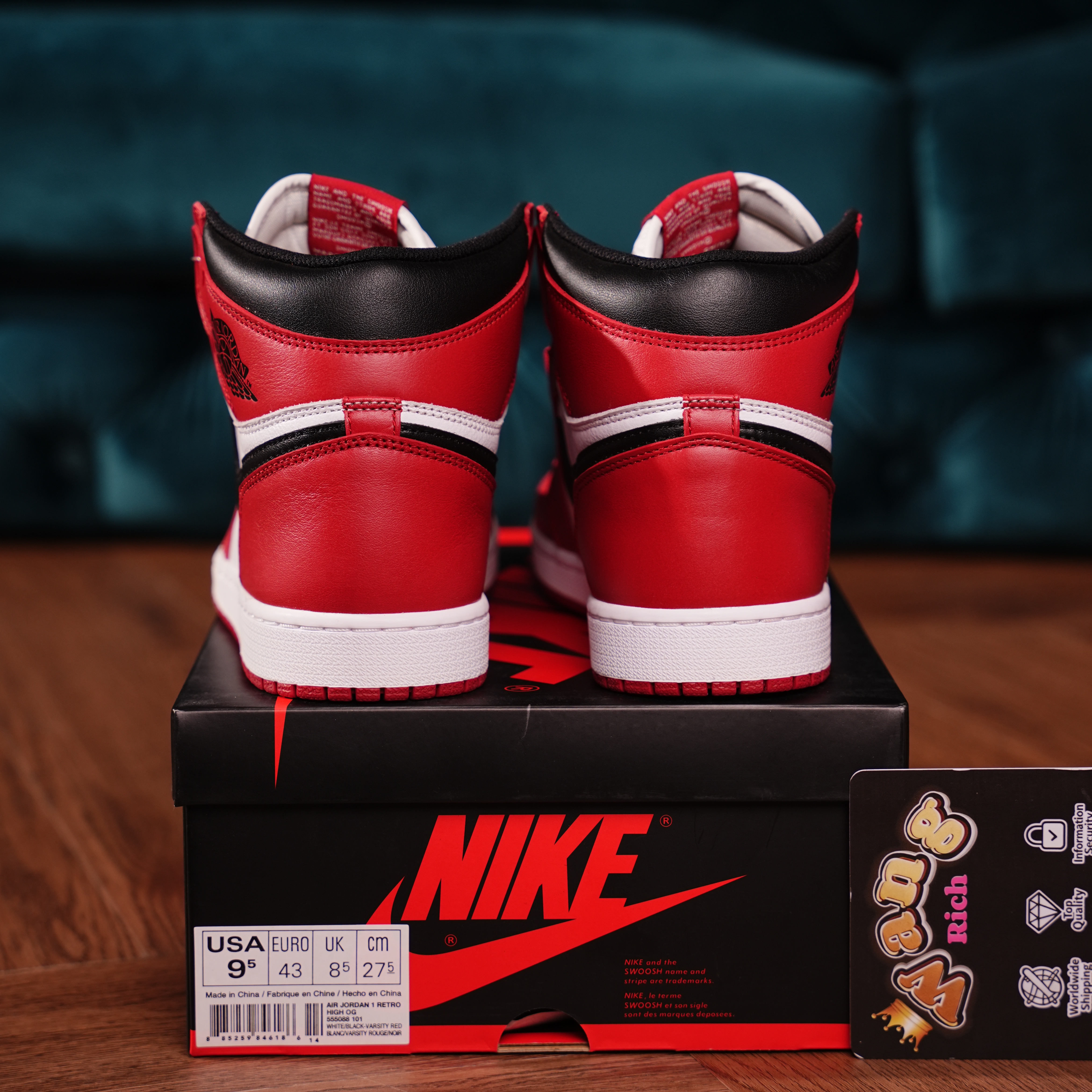 Air Jordan 1 Retro Chicago