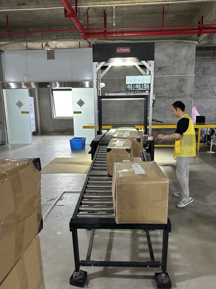 Large parcels handled on conveyor before shipment