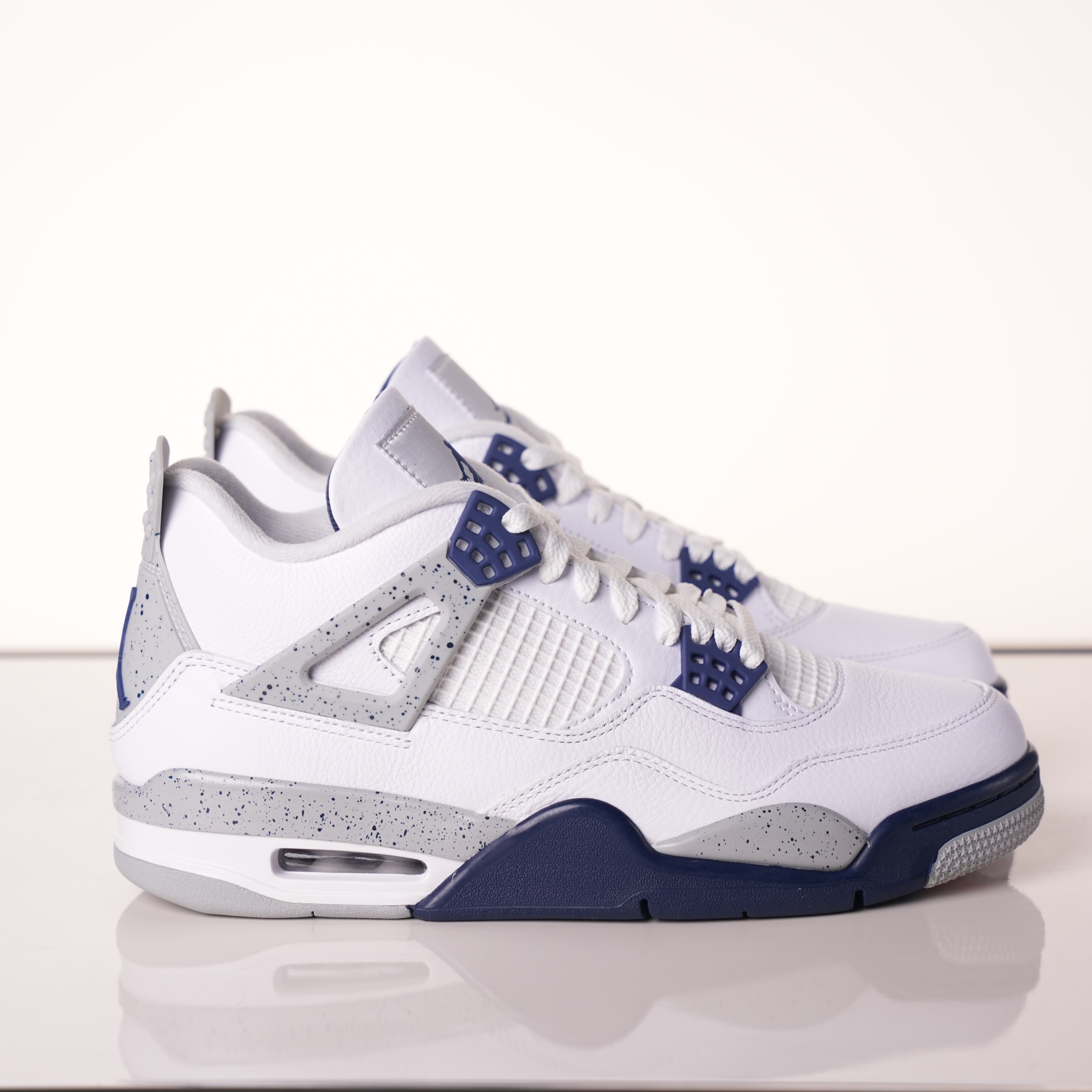 Air Jordan 4 Retro Midnight Navy