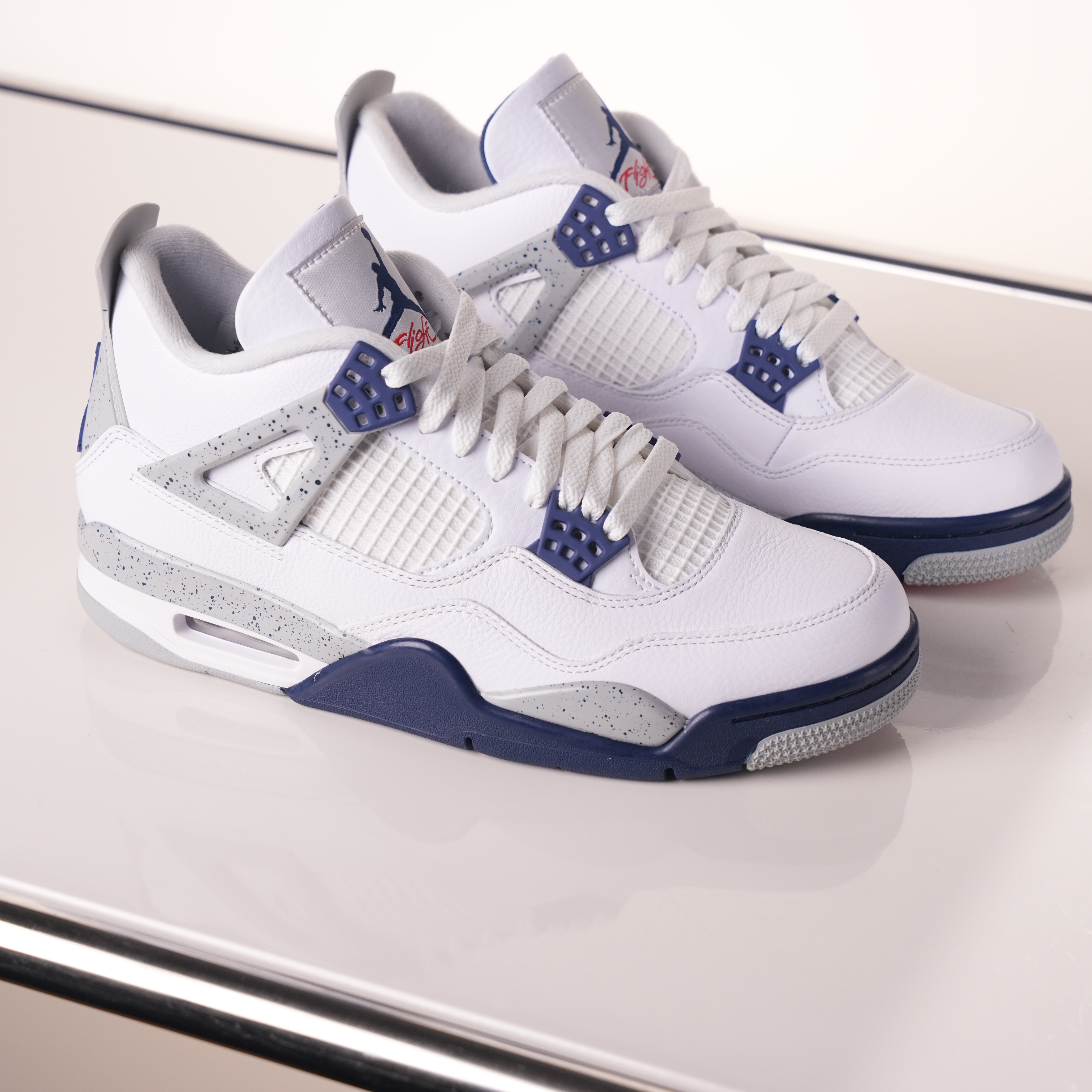 Air Jordan 4 Retro Midnight Navy