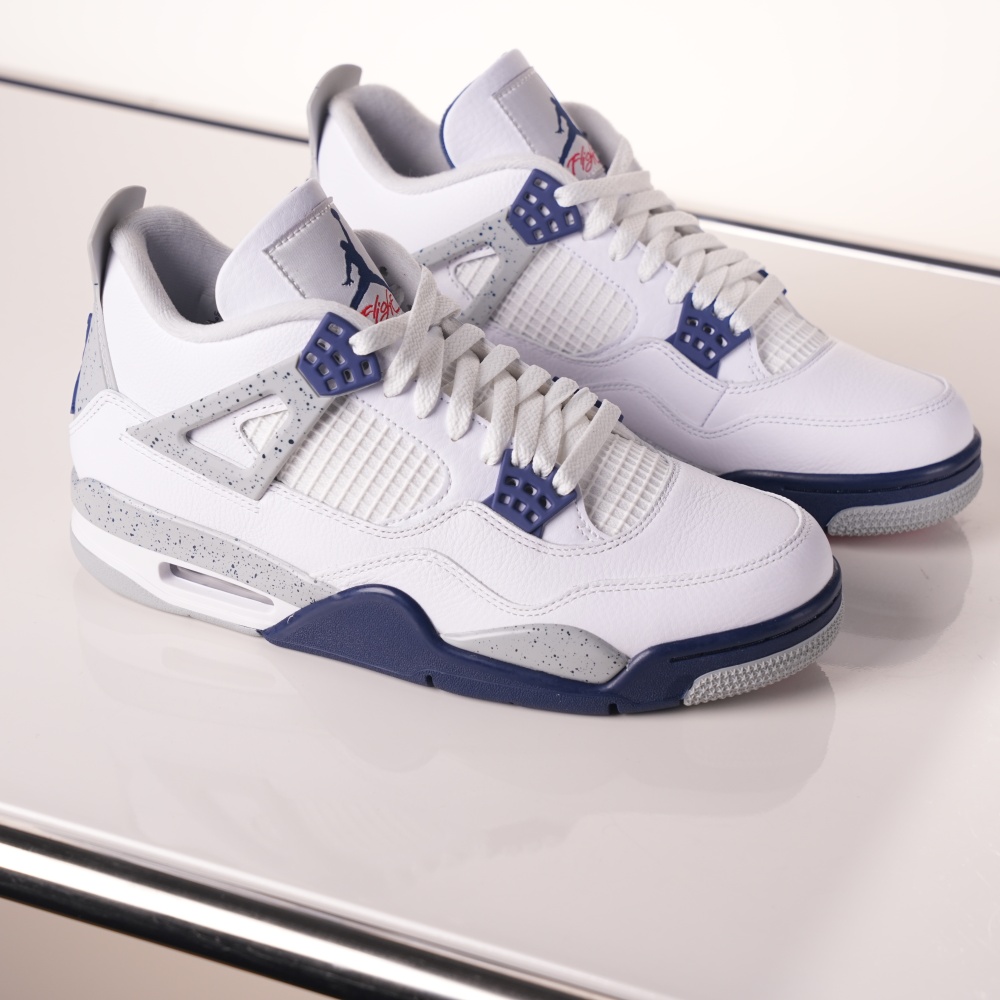 Air Jordan 4 Retro Midnight Navy