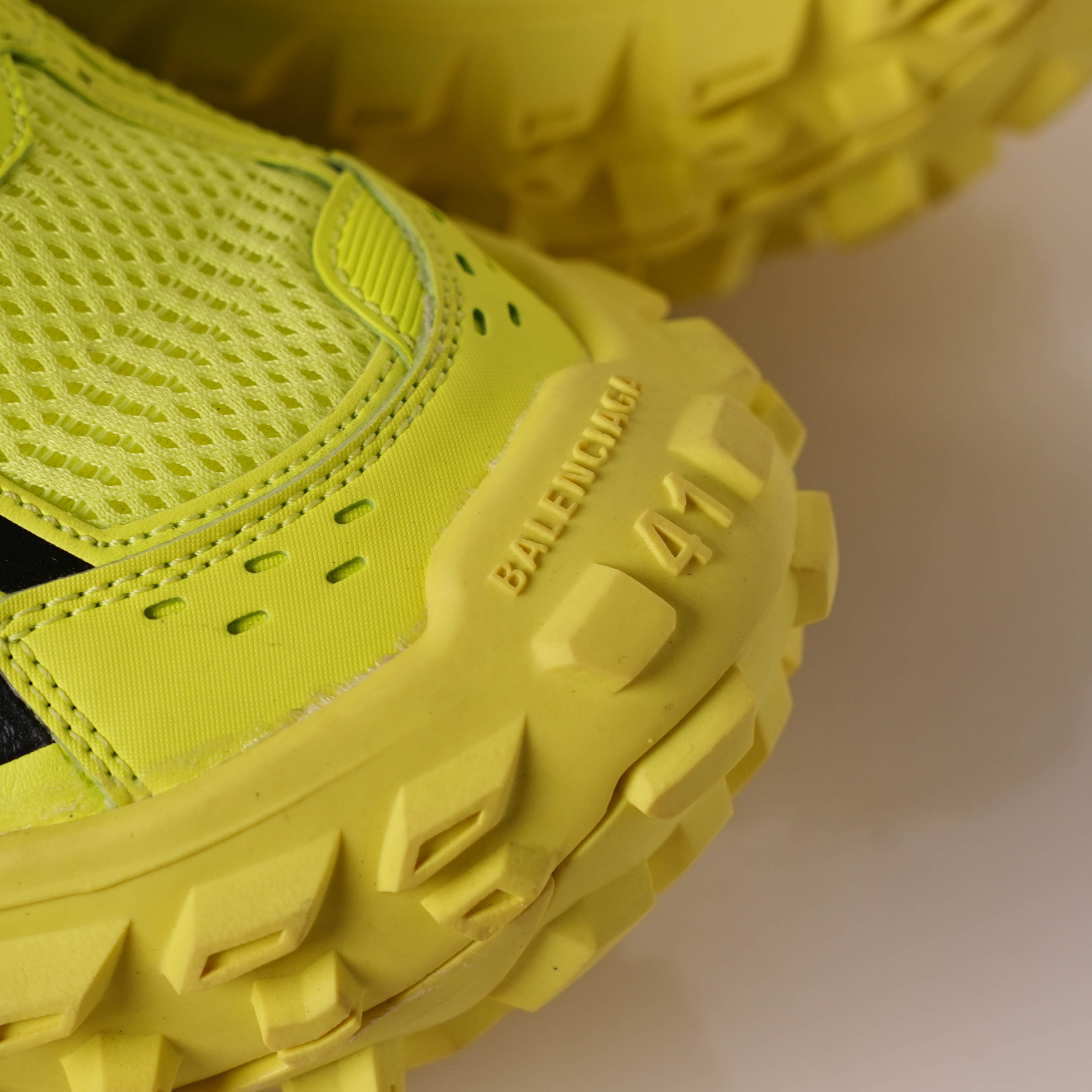 Balenciaga Defender Fluo Yellow